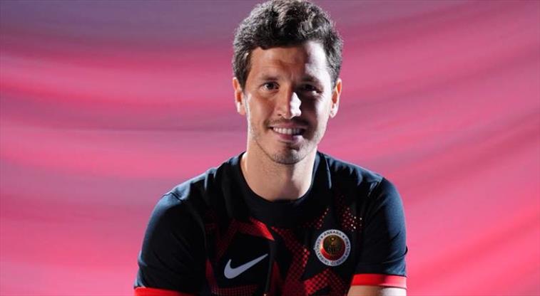 Gençlerbirliği, Beşiktaş'tan Salih Uçan ile 2 yıllık sözleşme imzaladı