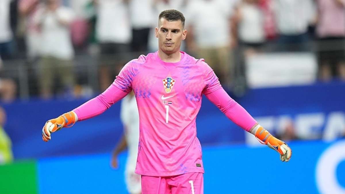 Beşiktaş, Fenerbahçe'nin kalecisi Livakovic'i listesine ekledi