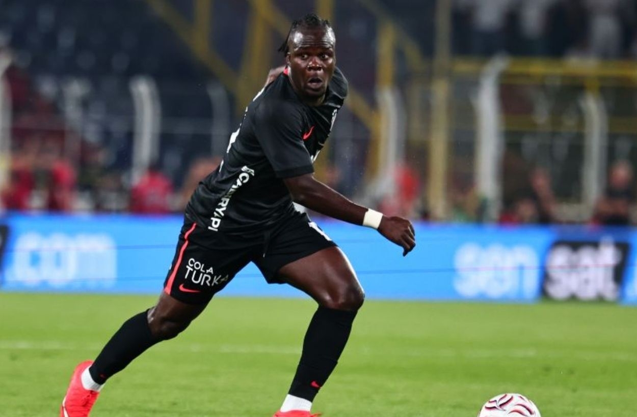 Junior Olaitan, Beşiktaş'ta Parlamaya Devam Ediyor: Avrupa'nın Gözlemcileri Takipte