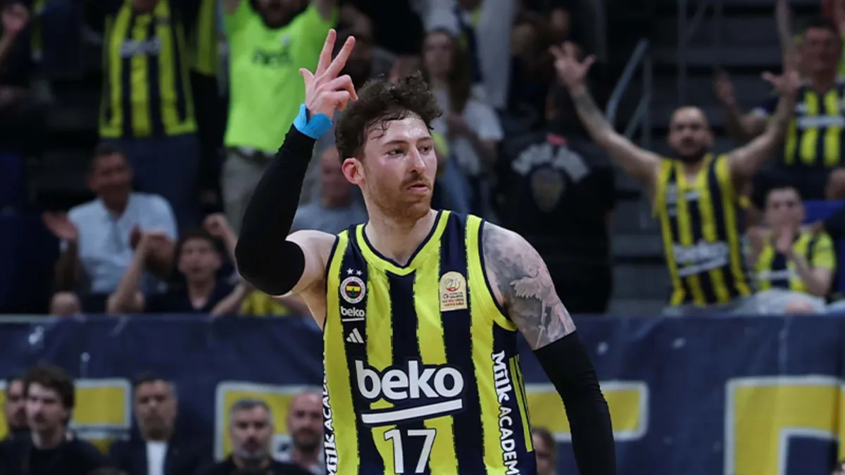 Fenerbahçe Beko, Beşiktaş'ı 93-68 yenerek seriyi eşitledi