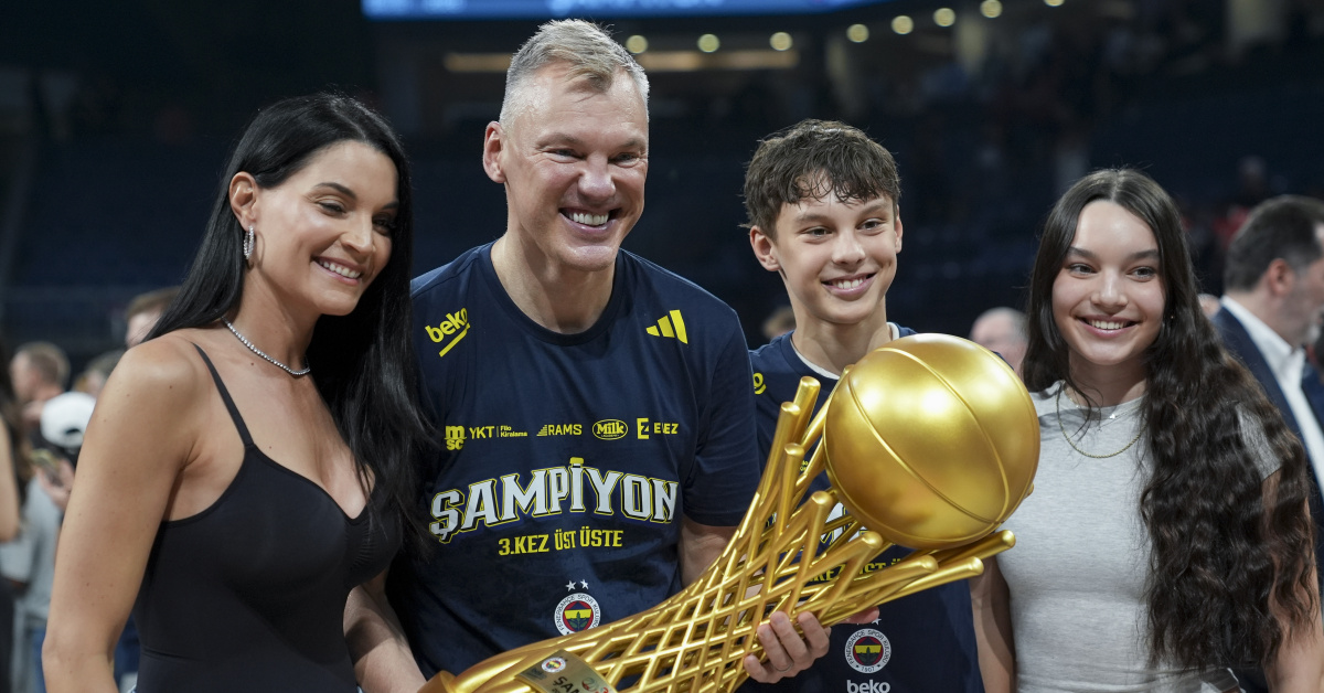 Sarunas Jasikevicius: Şampiyon olduğumuz için çok mutluyuz