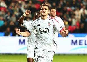 Beşiktaş, Kristjan Asllani'nin 11 milyon euro'luk opsiyonunu kullanmadı