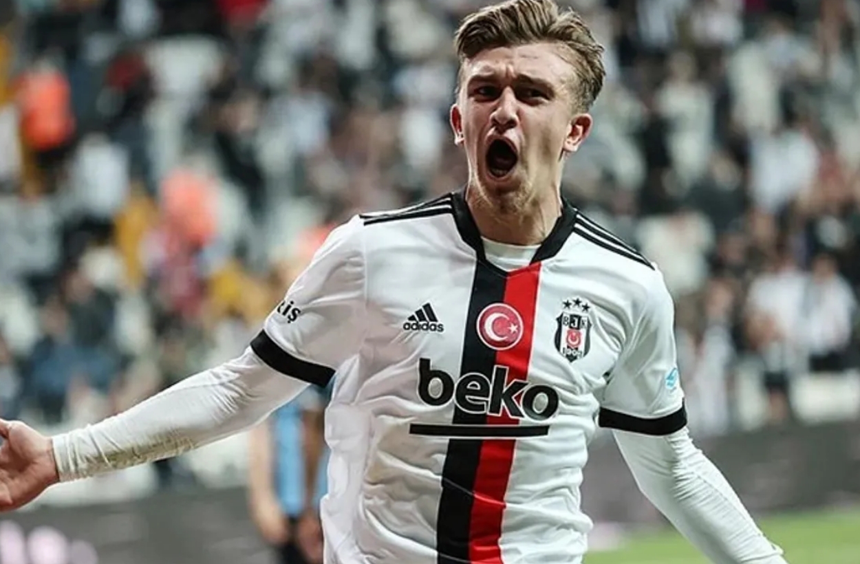Beşiktaş, FC Midtjylland'ı 2-0 yenerek bir üst tura yükseldi