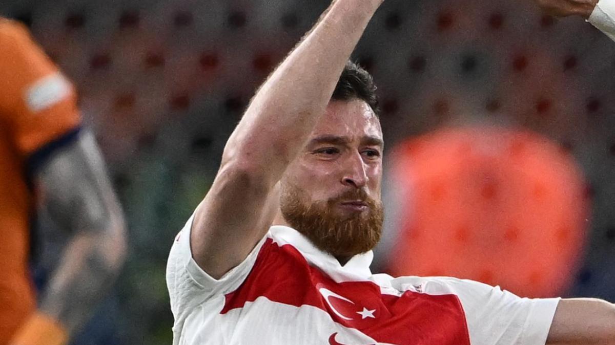 Beşiktaş, Salih Özcan ile 3+1 yıllık sözleşme imzaladı