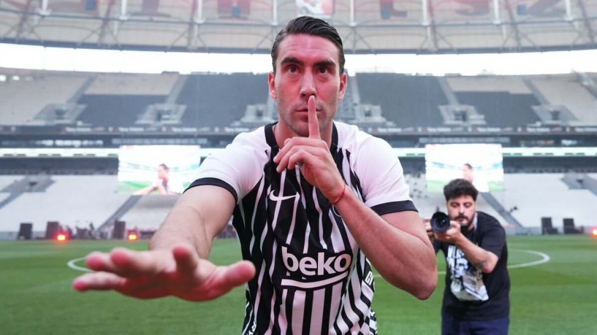 Beşiktaş, Dusan Vlahovic'i UEFA Listesine Ekledi