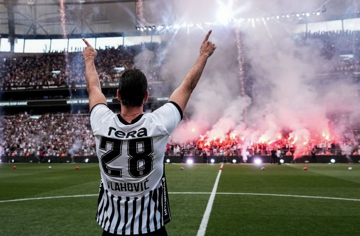 Vlahovic: Beşiktaş taraftarları, şampiyonluğu evimize getirmek için elimizden geleni yapacağız