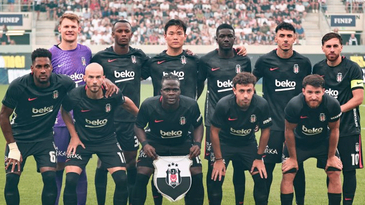 Beşiktaş'ta Kassoum Ouattara, Hradec Kralove maçında kırmızı kart gördü