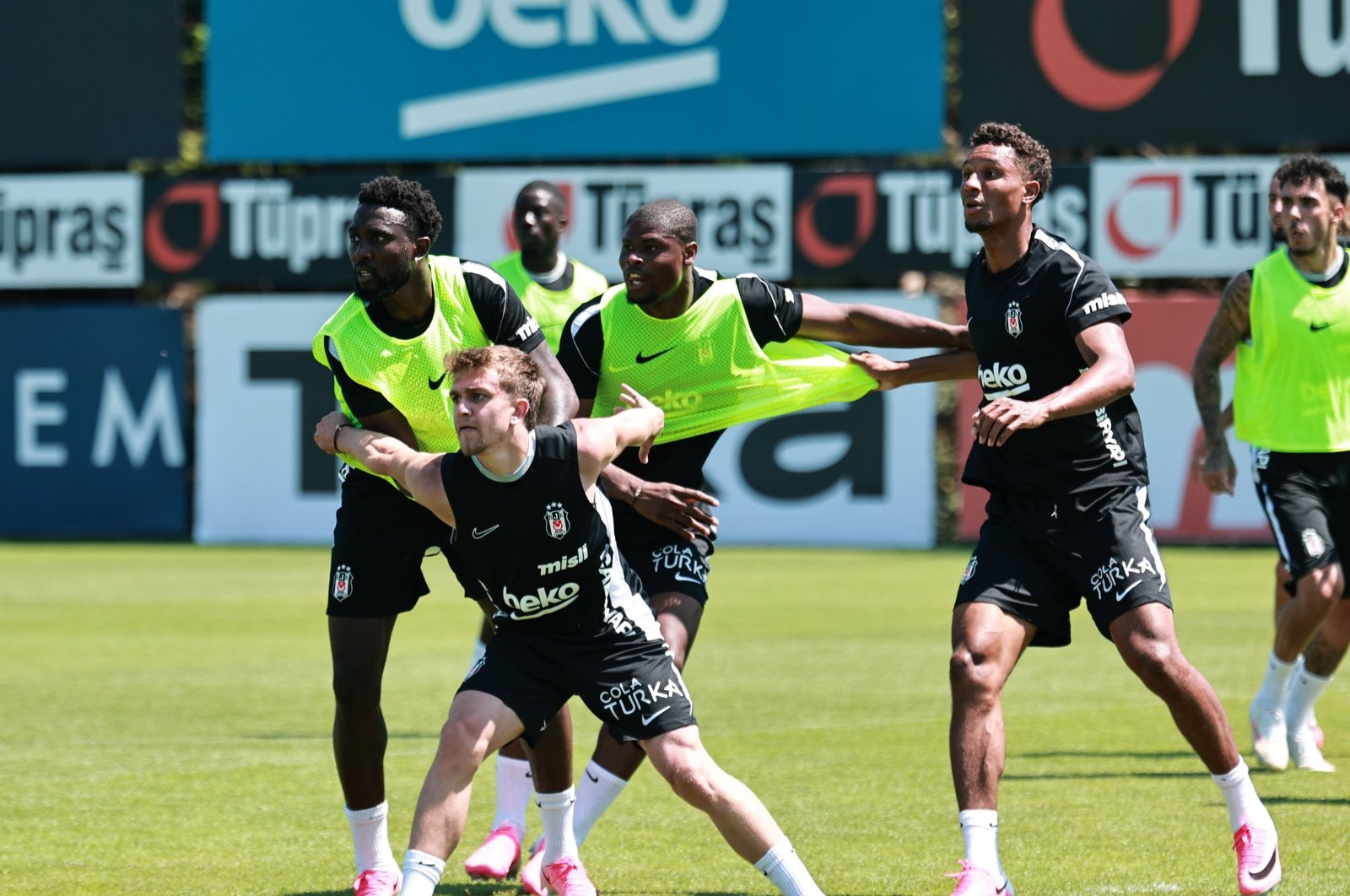 Beşiktaş, Hradec Kralove ile UEFA Avrupa Ligi'nde kritik maça çıkıyor