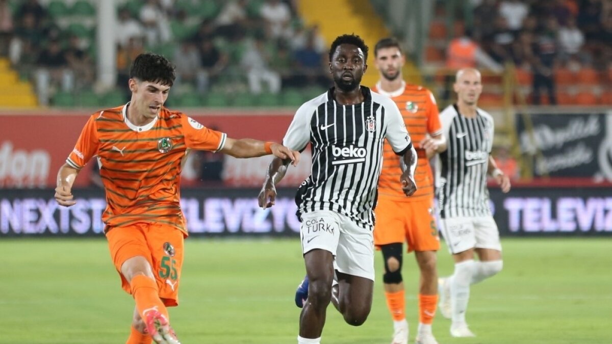 Beşiktaş, Alanyaspor'a 1-0 kaybederek sezonun ilk mağlubiyetini aldı