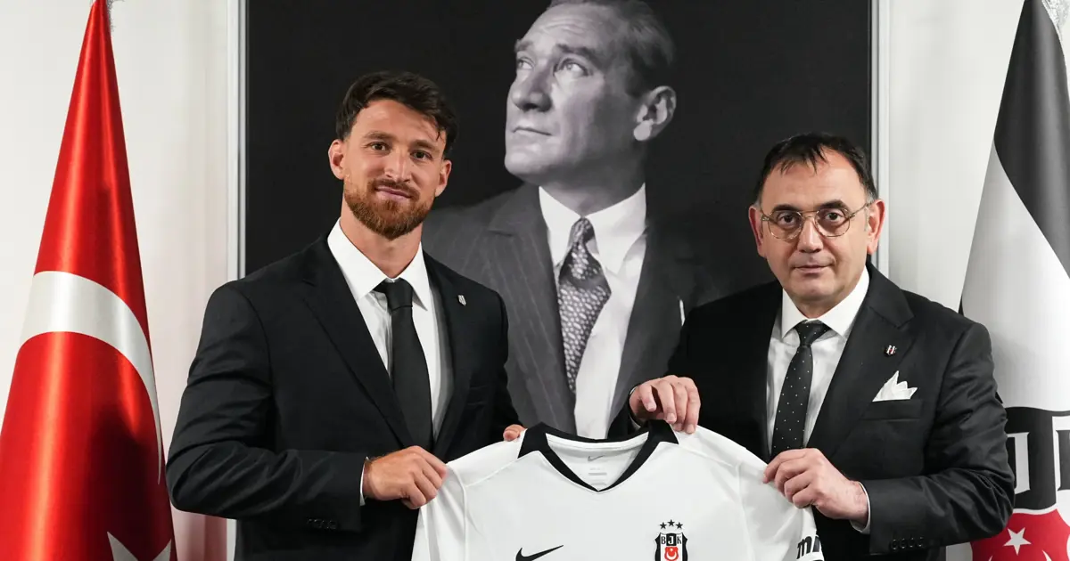 Beşiktaş, Salih Özcan ile 3+1 yıllık sözleşme imzaladı