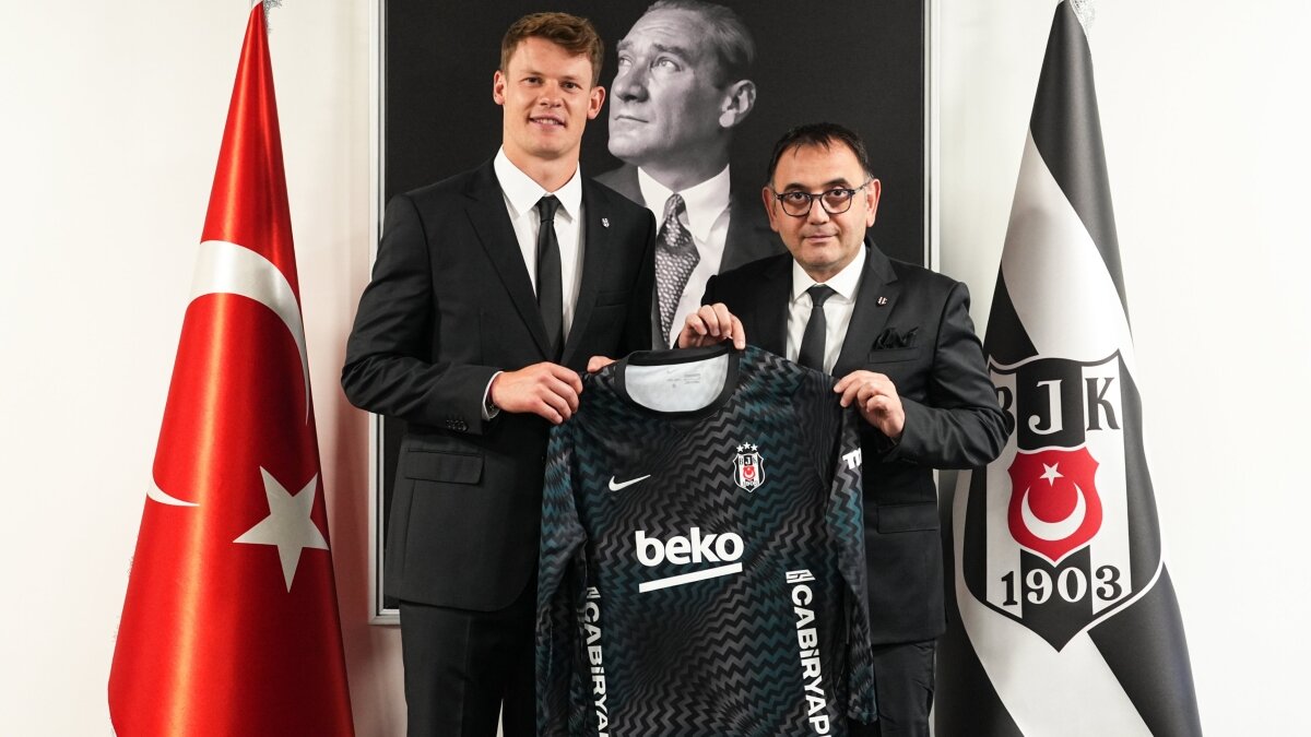 Beşiktaş, 13 yıl sonra Ersin Destanoğlu ile yollarını ayırdı; Nübel ve Alemdar transfer edildi