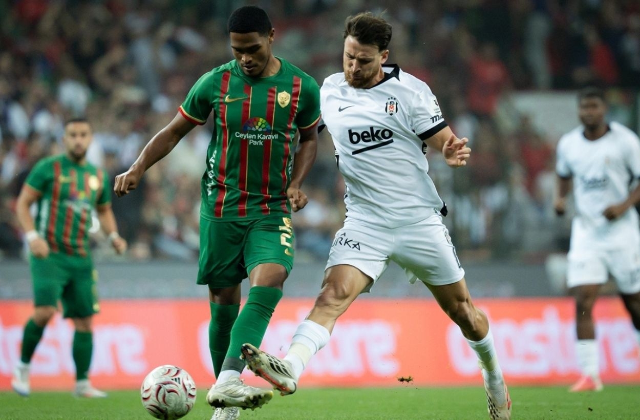Beşiktaş, Amedspor'a 3-2 mağlup oldu; Salih Özcan özür diledi