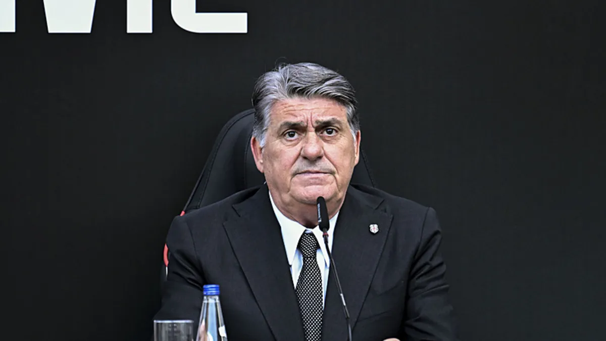 Serdal Adalı'dan Beşiktaş'a Birlik ve Beraberlik Mesajı