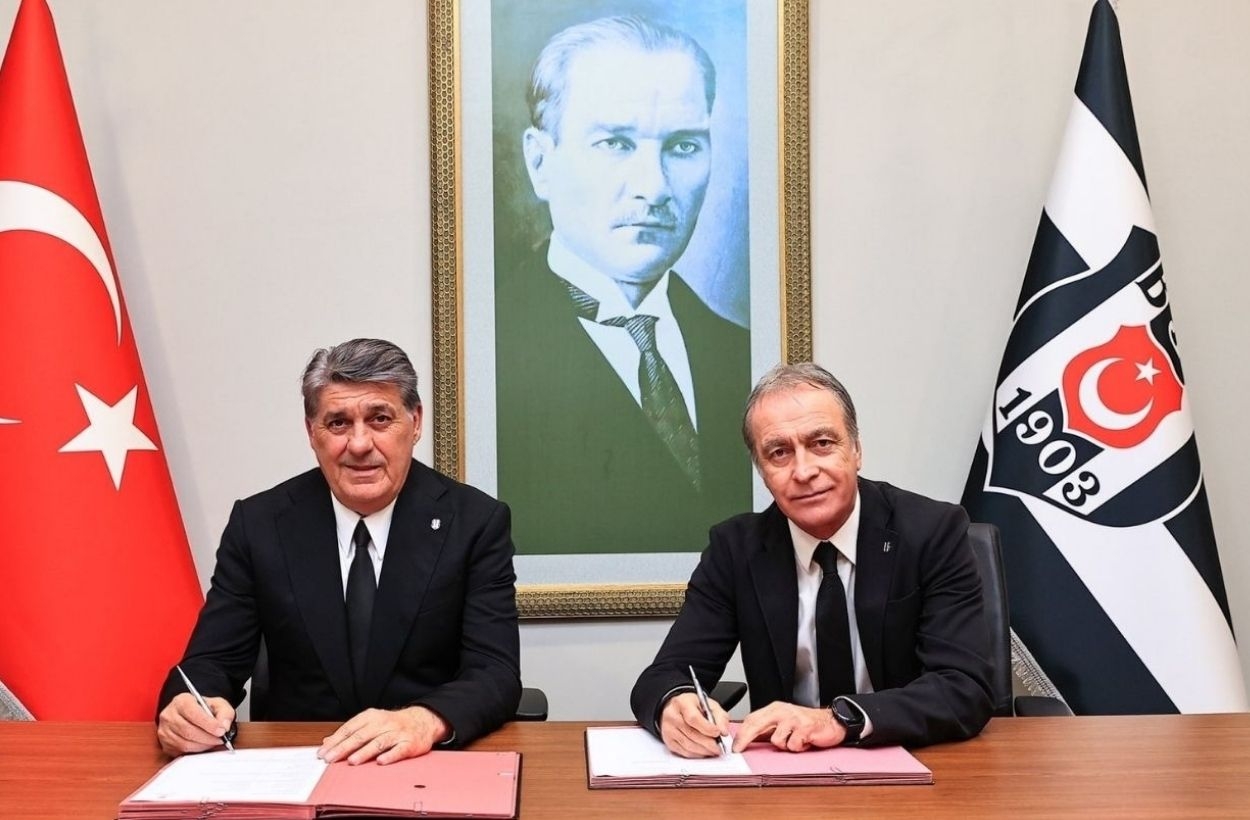Beşiktaş, Lizbon'da Teknik Direktör ve Golcü İçin Görüşmelere Devam Ediyor