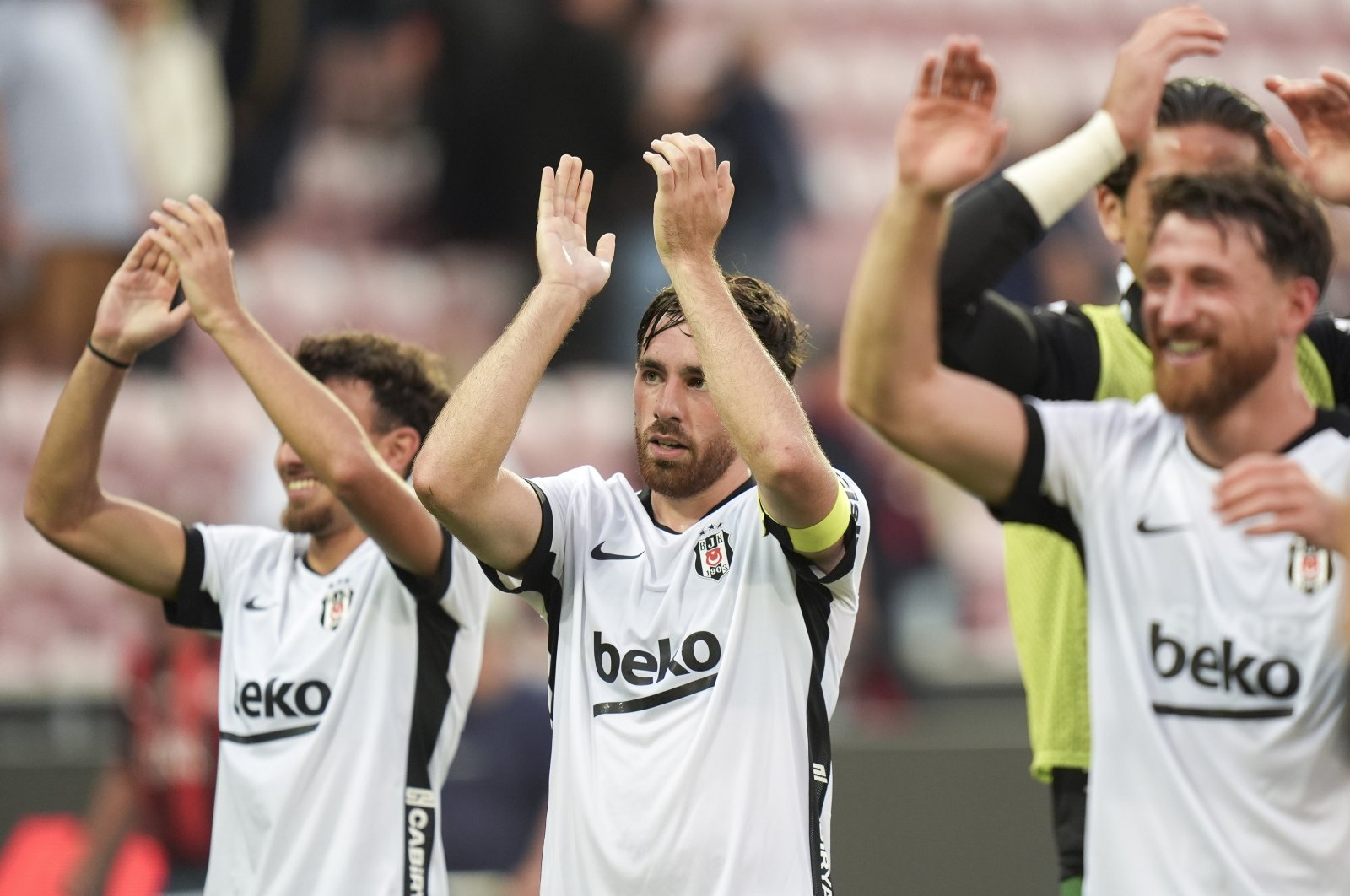 Beşiktaş, Midtjylland'ı 2-0 yenerek Avrupa Ligi'nde 3. eleme turuna yükseldi