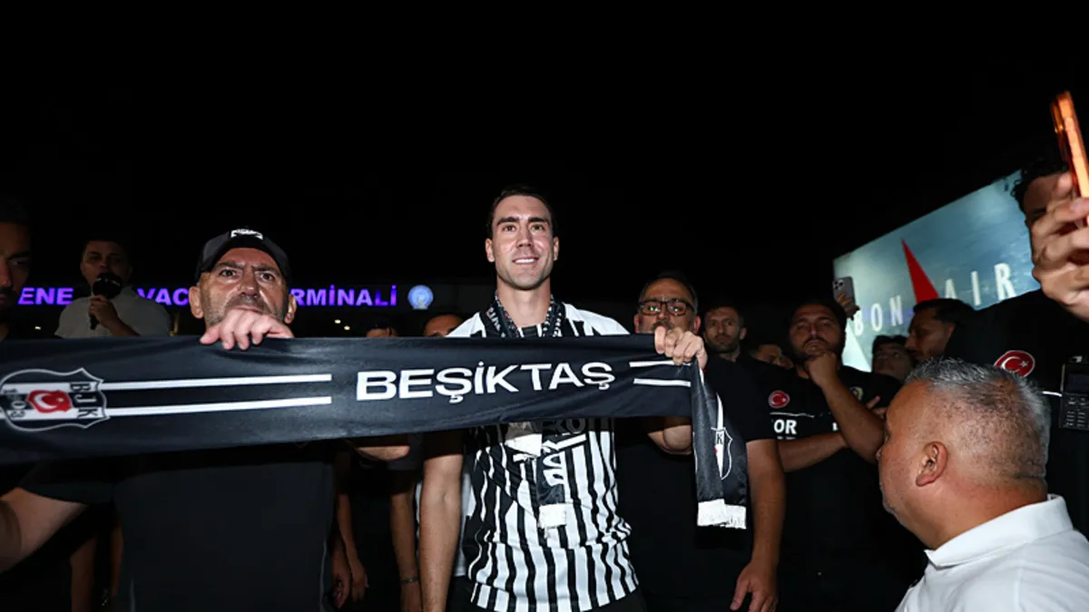 Beşiktaş, Dusan Vlahovic'i Transfer Etti: İtalya'dan Önemli Yorumlar Geldi