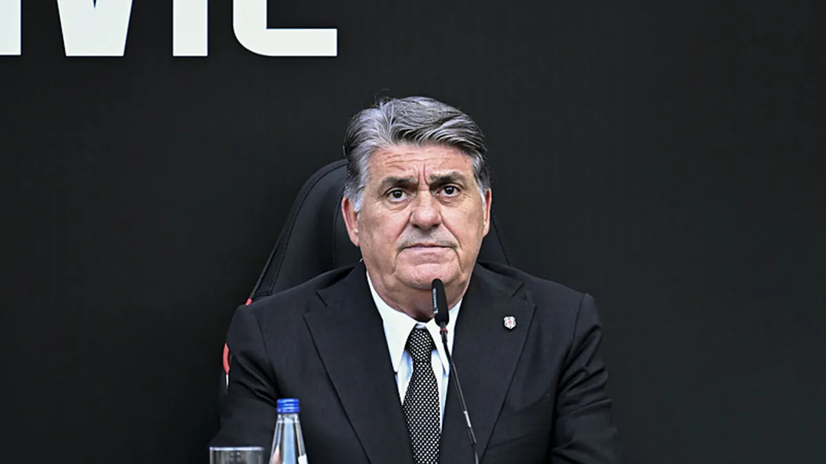 Serdal Adalı'dan Beşiktaş taraftarına yeni sezon mesajı: Her şey istediğimiz gibi olacak