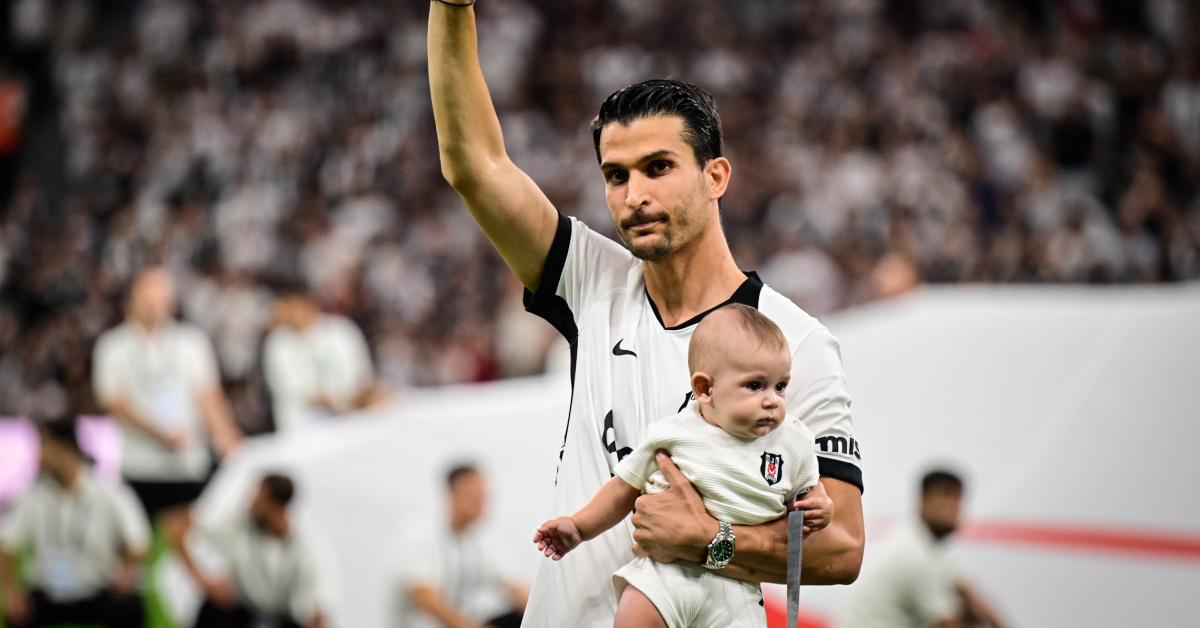 Necip Uysal, Beşiktaş'a veda etti: 'Hakkınızı helal edin'