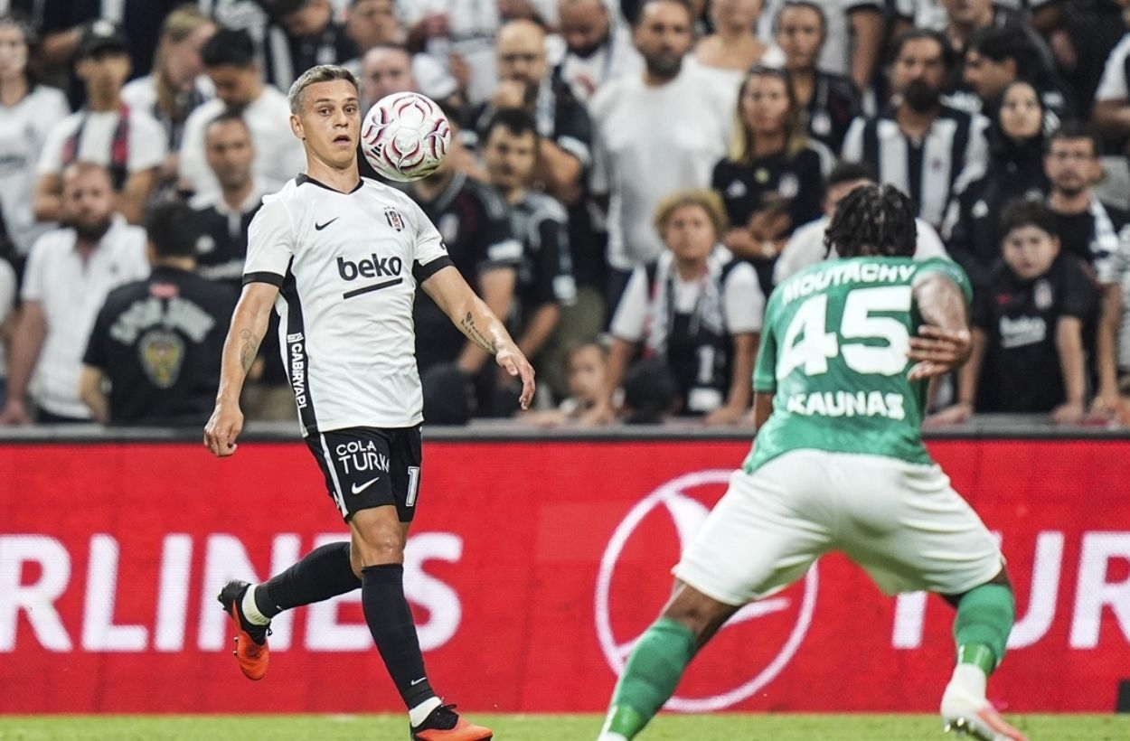 Beşiktaş'ın yeni transferi Trossard, sakatlandı!