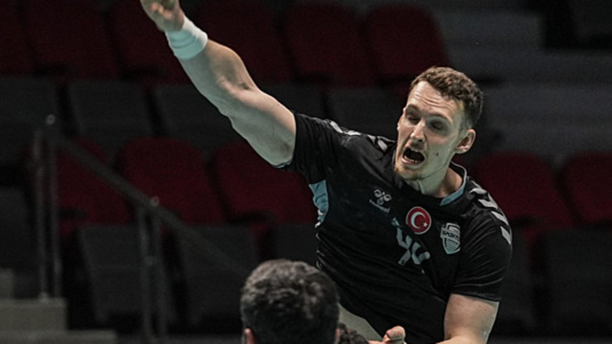 Beşiktaş Hentbol Takımı Tobias Cvetko'yu kadrosuna kattı