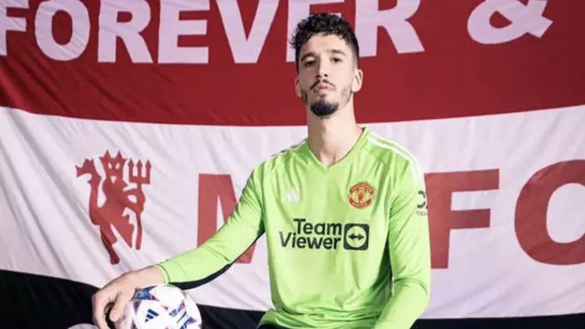 Altay Bayındır, Beşiktaş'ın Kiralık Teklifini Reddettikten Sonra Manchester United'da Kalacak