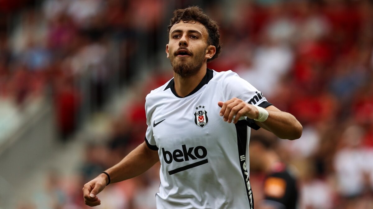 Beşiktaş'ın yeni transferi İlhan Fakılı, Slovakya kampında parladı