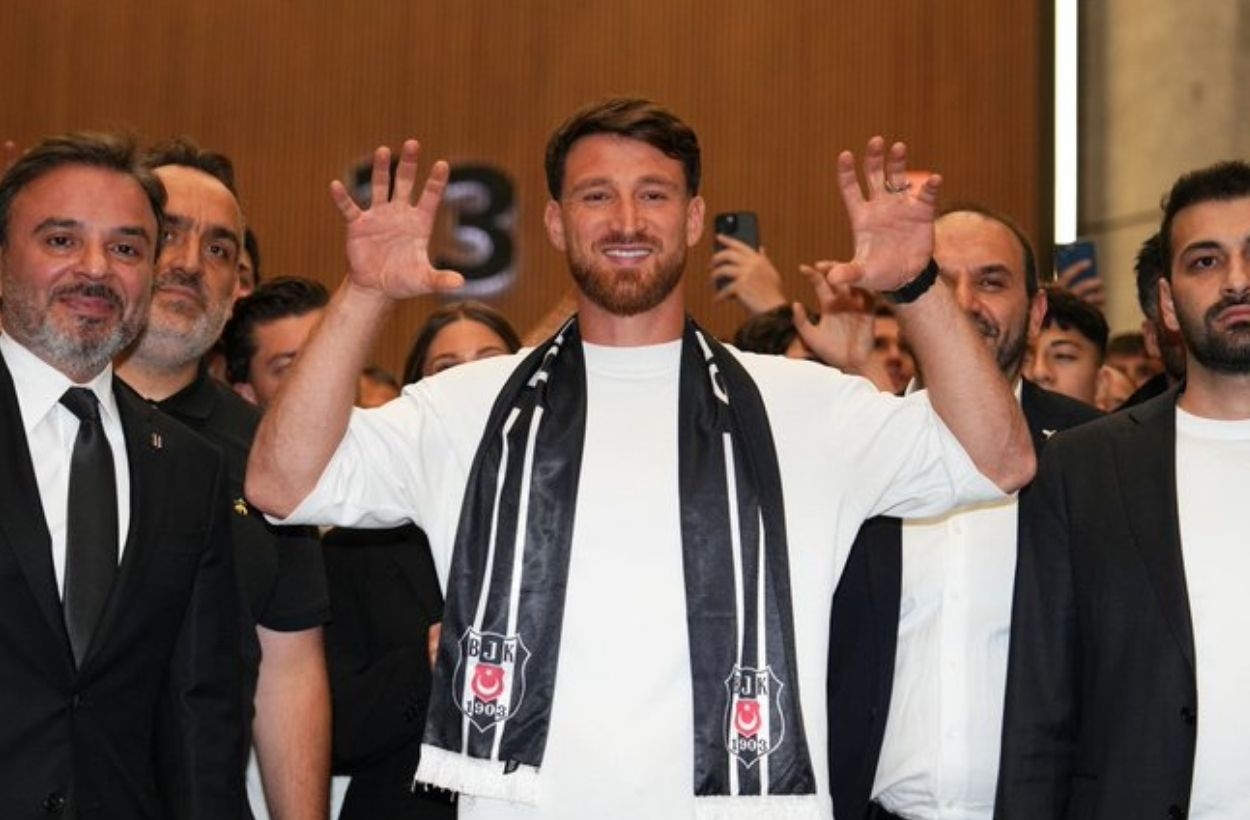 Salih Özcan: Beşiktaş'ta oynamak benim için büyük bir gurur