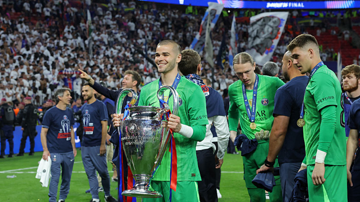 Beşiktaş'ın kaleci adayları artıyor: Elia Caprile ve Lucas Chevalier gündemde!