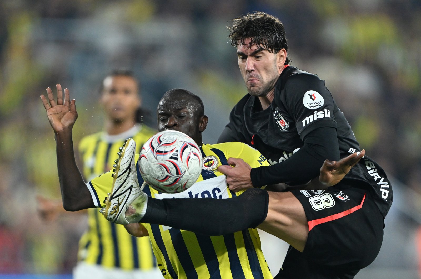 Beşiktaş, Vlahovic'in disiplin cezasını TFF'nin adaletsiz uygulaması olarak nitelendirdi