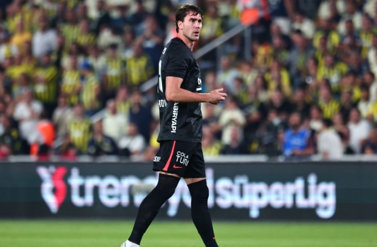 Vlahovic'in Tartışmalı Hareketi: 'Sen Bir Korkaksın' İfadesi Ne Anlama Geliyor?