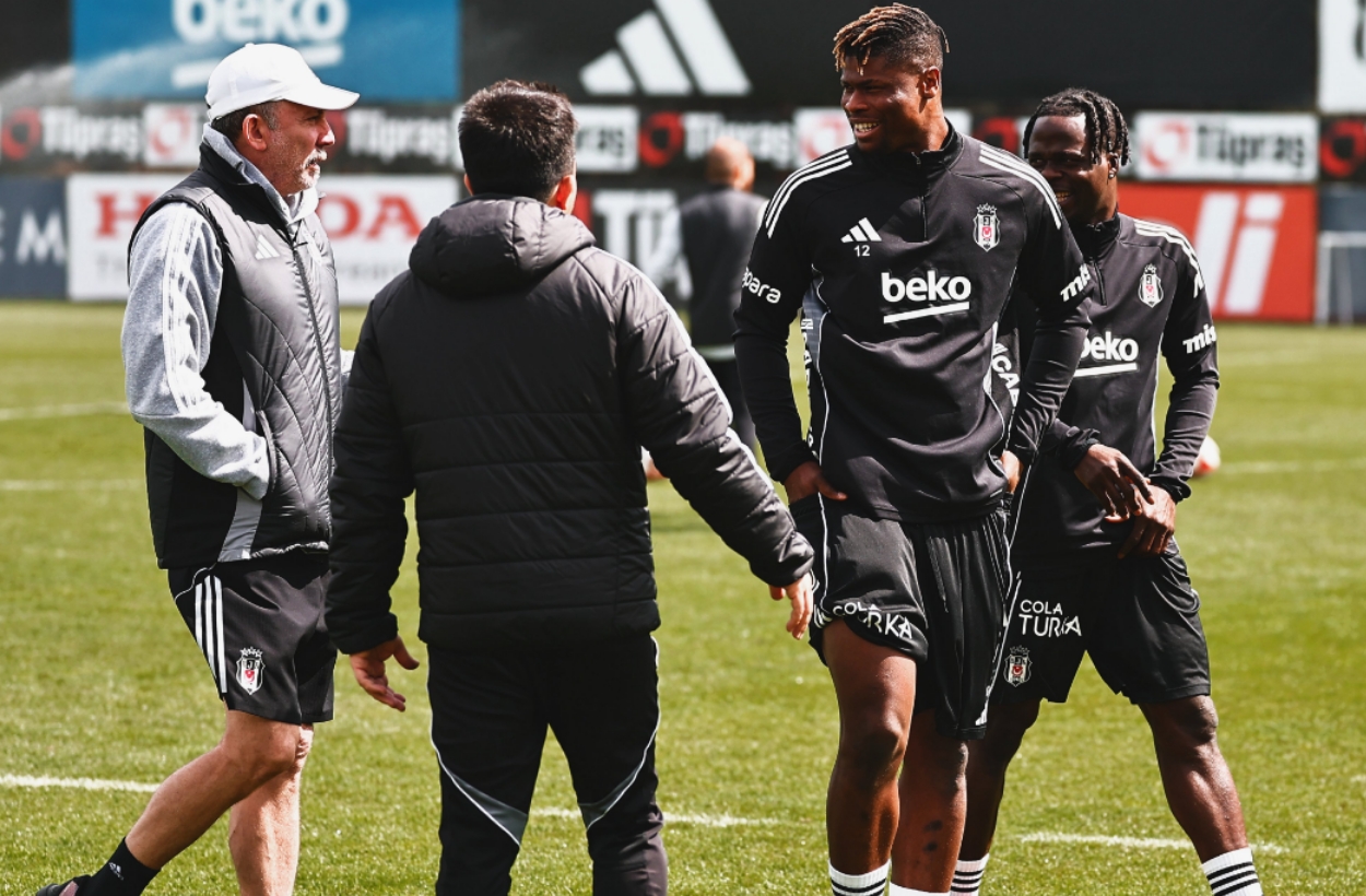 Beşiktaş'ın Galibiyet Oranı %46'ya Düştü, Yeniden Yapılanma Süreci Başladı