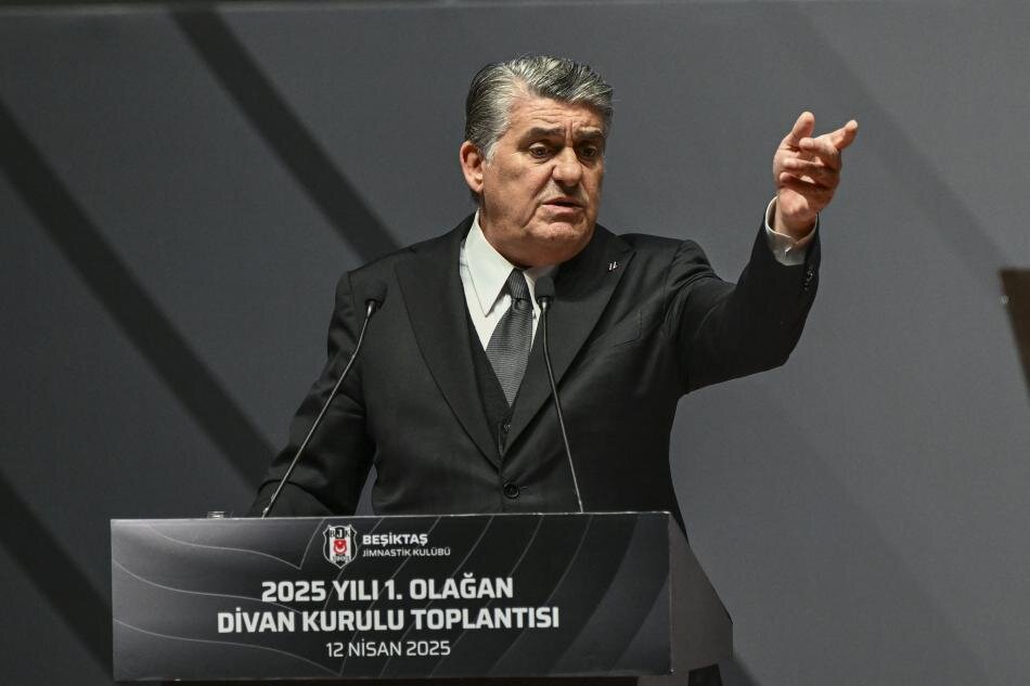 Beşiktaş'ta büyük savaş! Adalı'dan açıklama!