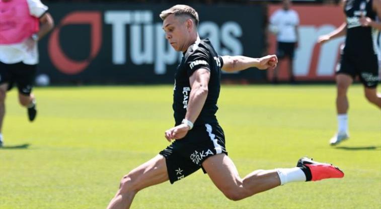 Beşiktaş, Hradec Kralove Maçı İçin Hazırlıklarını Tamamlıyor
