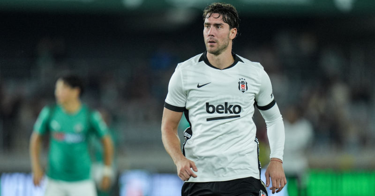Vincenzo Italiano'dan Beşiktaş'a 2 Değişiklik: Vlahovic Formasına Kavuştu