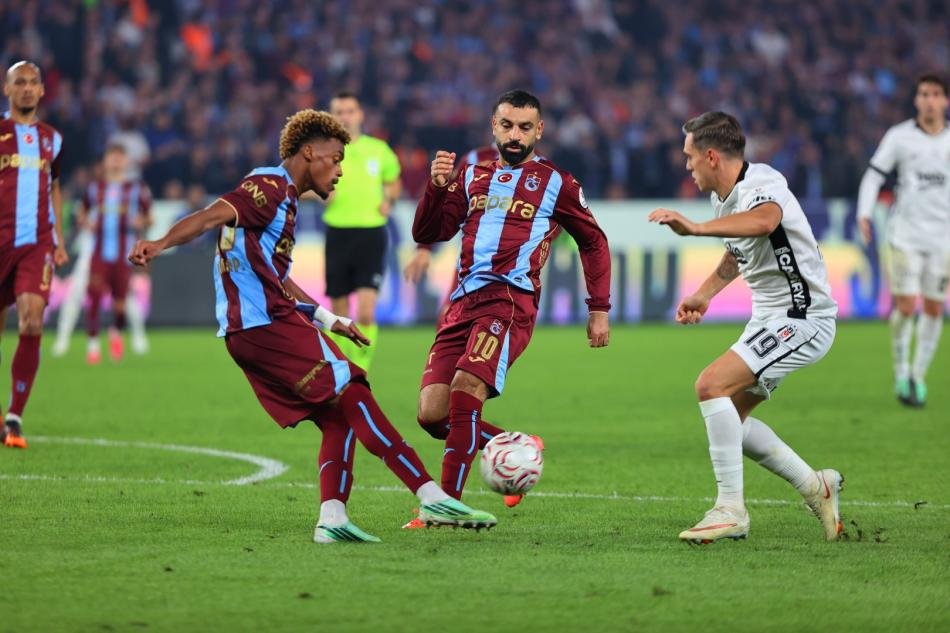 Spor Yazarları Beşiktaş'ın Trabzonspor Mağlubiyetini Değerlendirdi