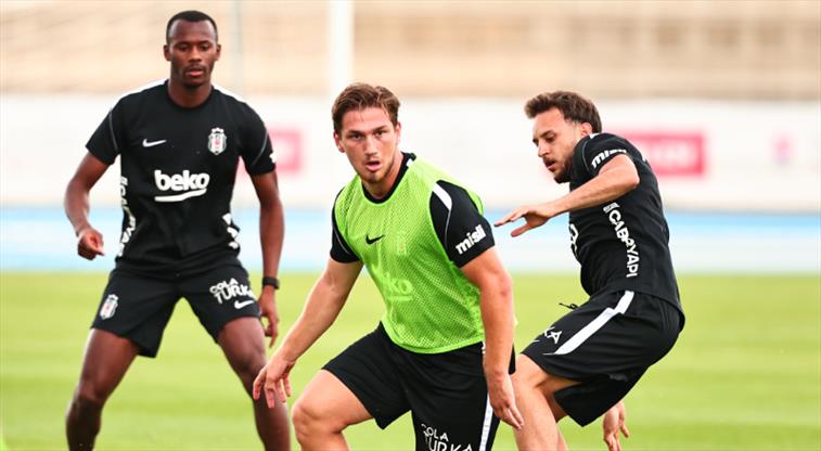 Beşiktaş, Slovakya'da Yeni Sezon Hazırlıklarına Devam Ediyor