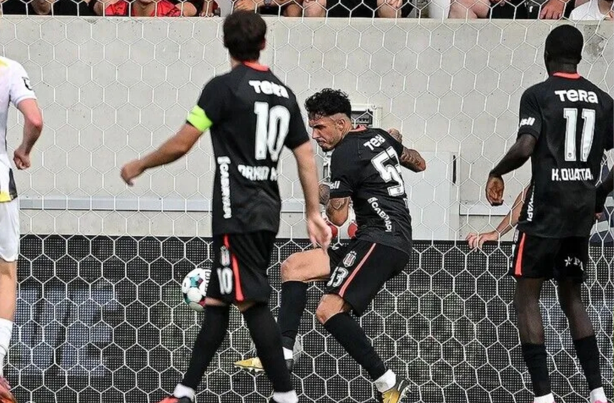 Beşiktaş, Hradec Kralove ile play-off için sahada!