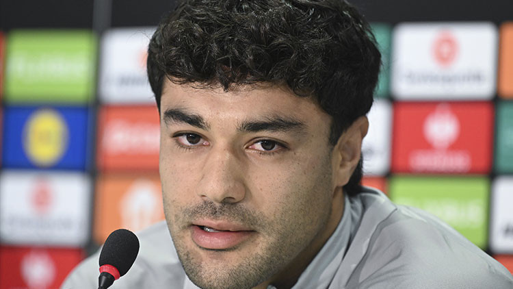 Ozan Kabak: 'Umarım maçı 3 puanla kapatırız'