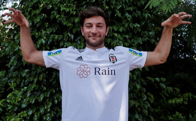 Beşiktaş, Emrecan Uzunhan'ı İstanbulspor'a transfer etti