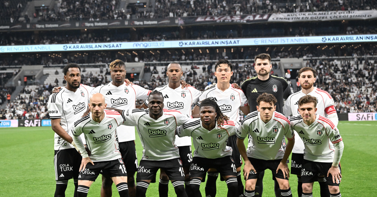 Beşiktaş, 2025-2026 Sezonunu Kupasız Tamamladı: 4 Başkan ve 9 Teknik Adam Değişikliği