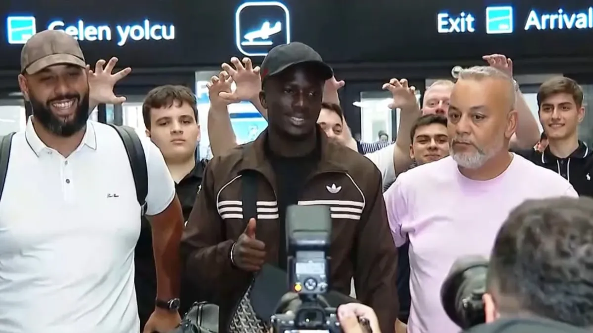 Beşiktaş'ın yeni transferi Kassoum Ouattara İstanbul'a geldi