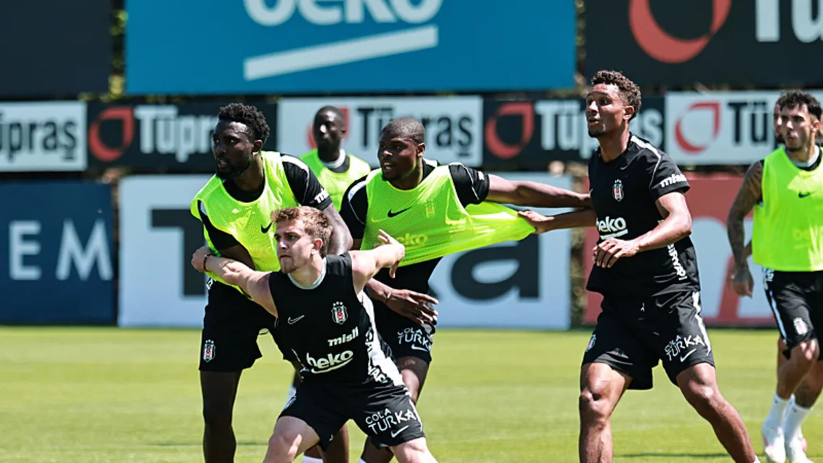 Beşiktaş, Hradec Kralove Maçına Hazırlıklarını Tamamladı