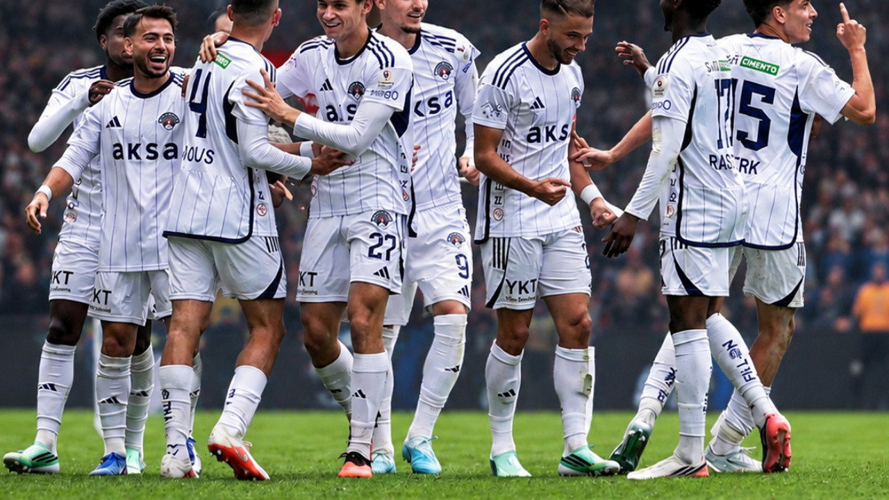 Kasımpaşa, Beşiktaş'ı 1 Maç Fazlayla Geçti!