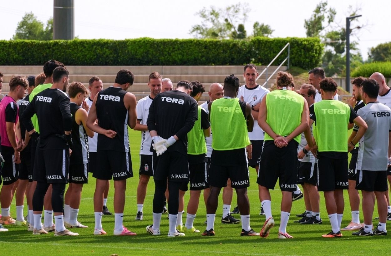 Beşiktaş'ın Rüya Kadrosu: 5 Yıldızla Aksiyon Dolu Hücum Makinesi