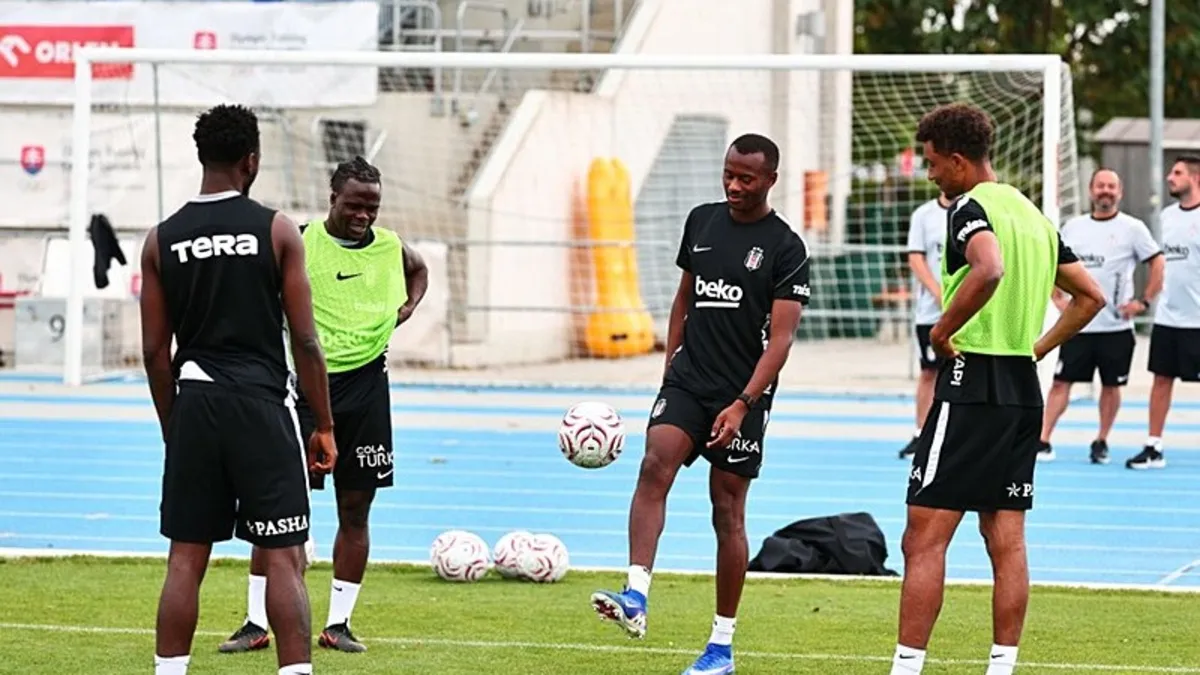 Beşiktaş'ın Slovakya Kampında İki Hazırlık Maçı Detayları Açıklandı
