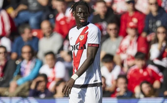 Beşiktaş'ın transfer gündemindeki Pathé Ciss'ten dikkat çeken hamle