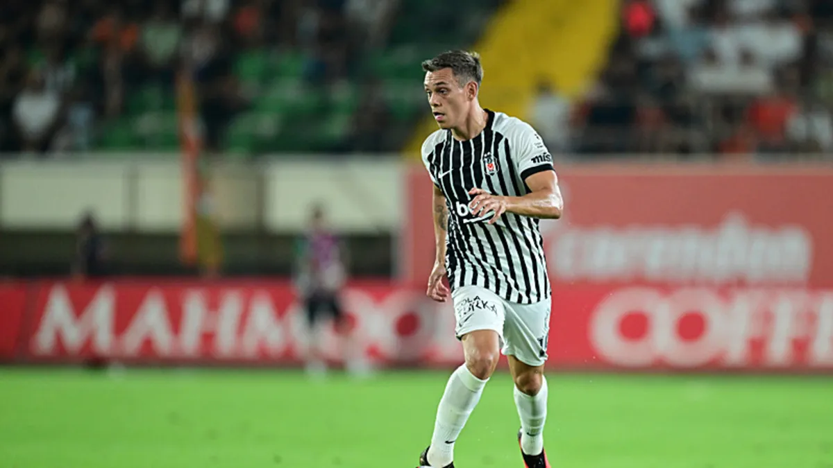 Leandro Trossard: 'Rakip bana tokat attı, net kırmızı karttı'