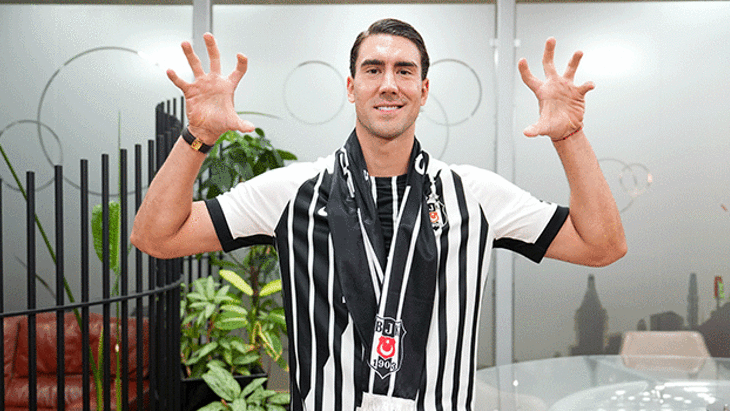 Beşiktaş, Dusan Vlahovic ile imza töreni düzenledi: 'Şampiyonluk için elimden gelen her şeyi yapacağım'