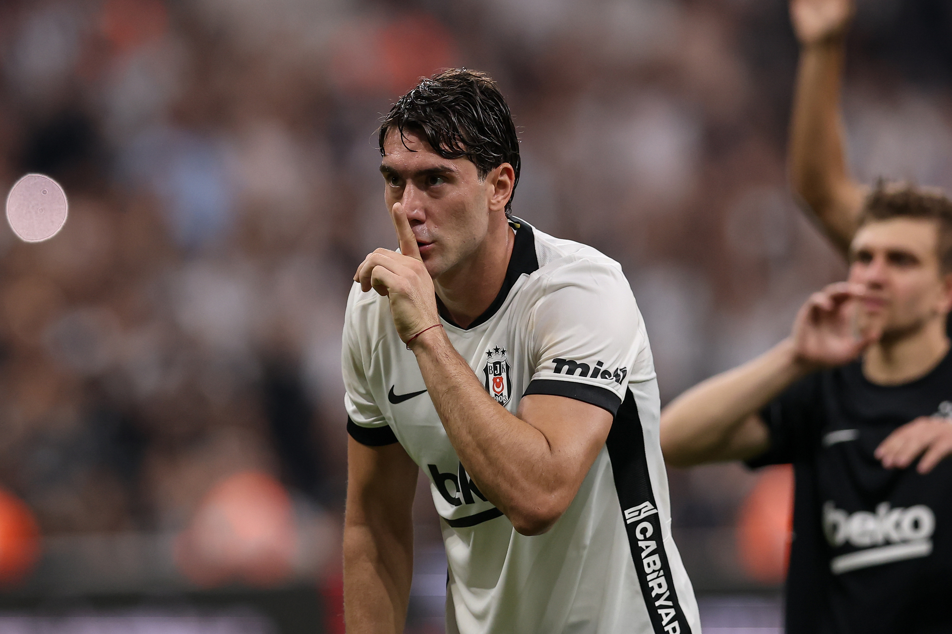 Vlahovic'in Beşiktaş Tercihi: Pavlovic Açıklamalarda Bulundu