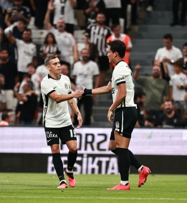 Nihat Kahveci'den Beşiktaş'a övgü dolu yorumlar